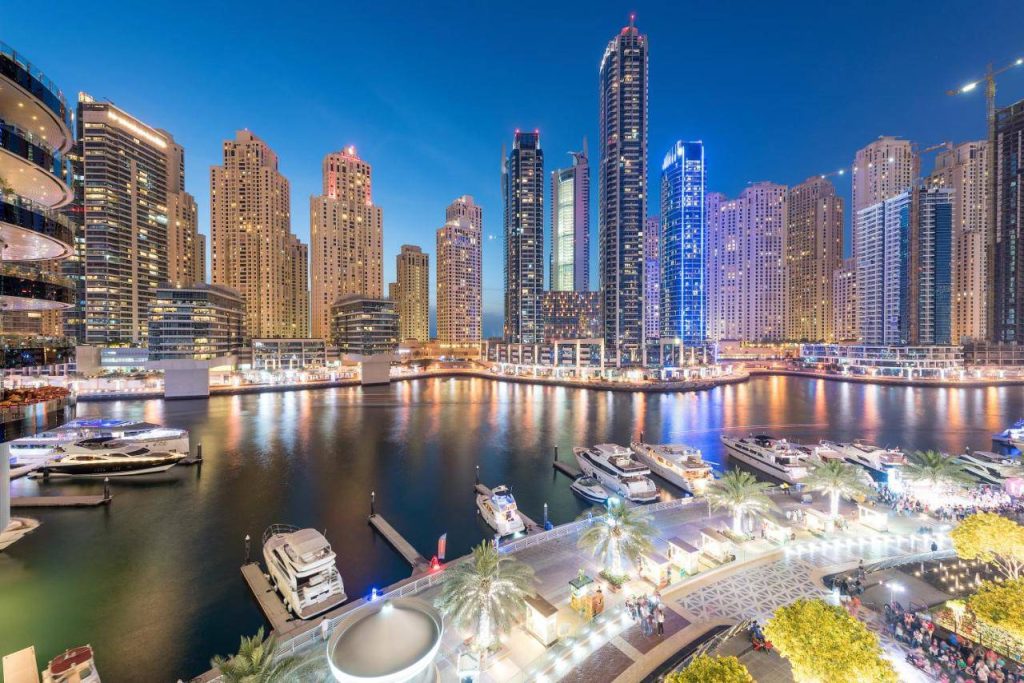 Путеводитель по району Дубай Марина (Dubai Marina) в 2024 году.