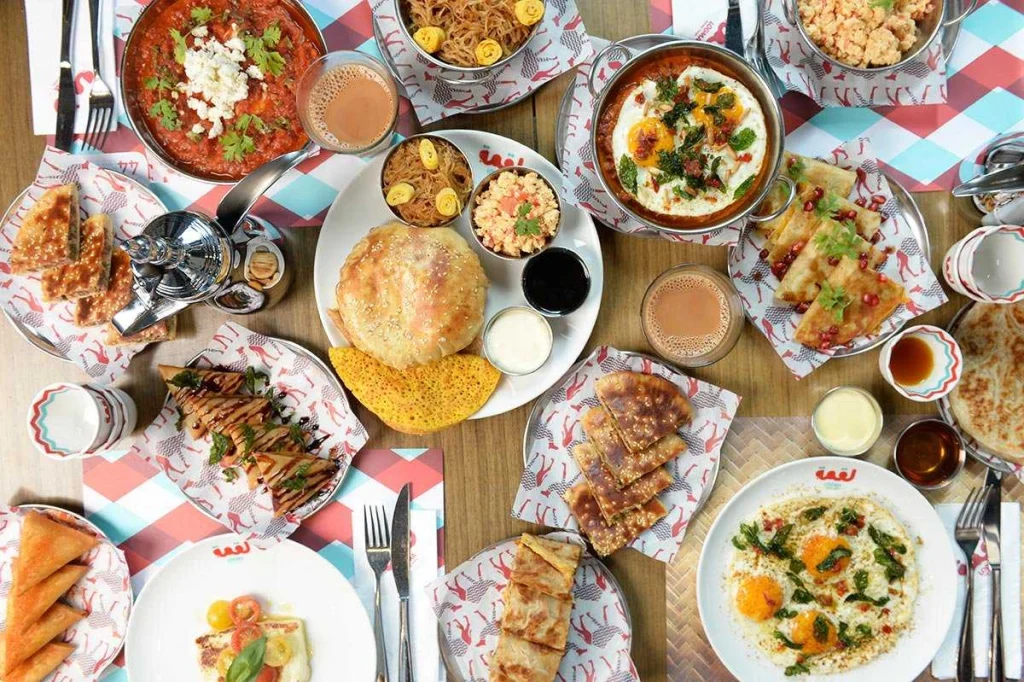 9 арабских блюд, которые обязательно стоит попробовать в Дубае.