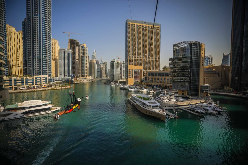 Обзор на зиплайн XLine Dubai Marina (Икс Лайн Дубаи Марина). Острые ощущения вас ждут! Билеты, цены, режим работы в 2024 году.