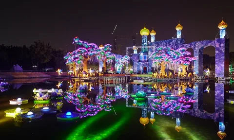 Dubai Garden Glow